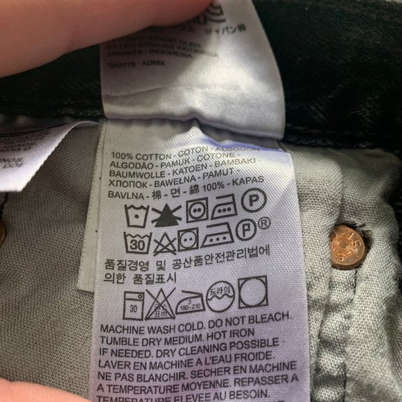 Levi's 501 High Waist Cutoff Raw Frayed Hem Denim Jean Shorts Size 26 Black - Picture 8 of 13